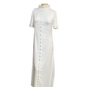 Vintage 70s Cottagecore Boho White Lace Ribbon High Collar Dress and Veil